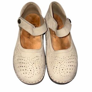 Finn Comfort Cream Perforated Nubuck Leather Bellevue Mary Jane Shoes size 42